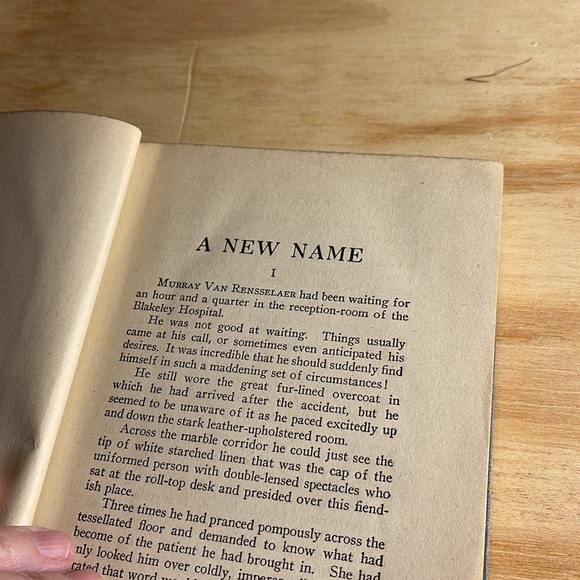 VINTAGE BOOK! Purchase 2 or more VINTAGE Books and get them for $10 each - Picture 5 of 8